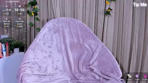 Snapshot of sunnypage chatting on 02.24.25      online show from 02.24.25