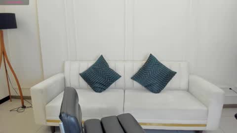 Sunny Rivers online show from 10.09.25