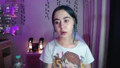 Snapshot of sunset_pienk chatting on 04.25.26 Sunset online show from 04.25.26