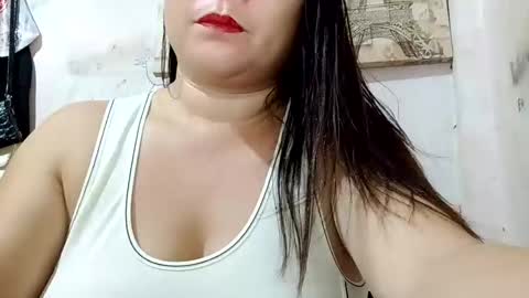 Snapshot of sunshine_38 chatting on 02.25.25 sunshine_38 online show from 02.25.25