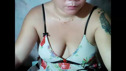 Snapshot of sunshine_38 chatting on 10.22.25 sunshine_38 online show from 10.22.25