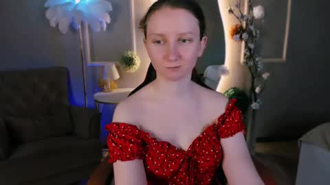 Snapshot of sunshine_blaze chatting on 05.02.26 Alice online show from 05.02.26