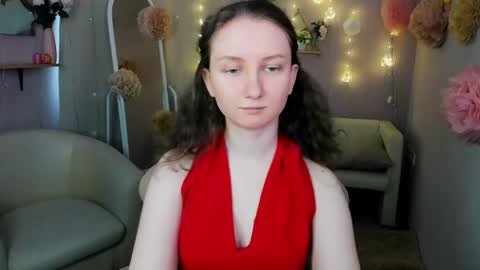 Snapshot of sunshine_blaze chatting on 05.04.26 Alice online show from 05.04.26