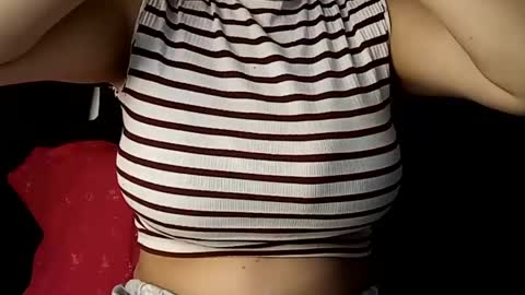 Snapshot of sunshine_days chatting on 02.18.25 Annie online show from 02.18.25