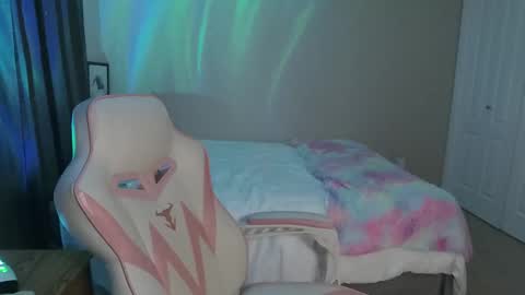Rosey Darling online show from 01.30.25