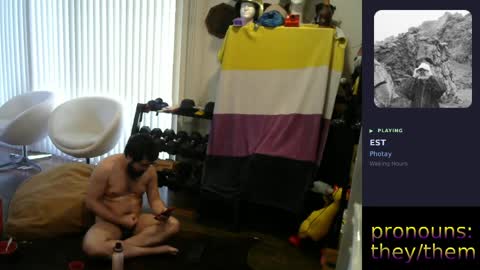 Snapshot of sunshinestreak chatting on 05.14.26 im not actually a man my pronouns are theythem online show from 05.14.26