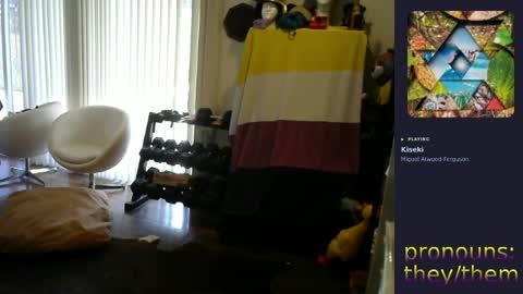Snapshot of sunshinestreak chatting on 05.24.26 im not actually a man my pronouns are theythem online show from 05.24.26