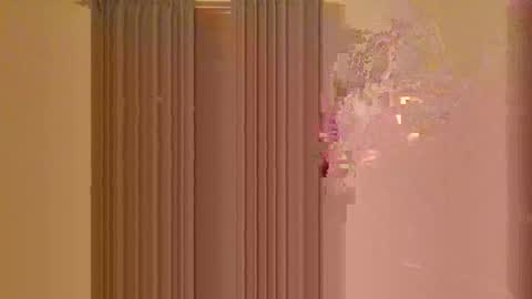 Snapshot of suntroll chatting on 03.12.25 Suntroll online show from 03.12.25