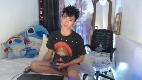 Snapshot of superasian143xx chatting on 02.23.25 GAY online show from 02.23.25