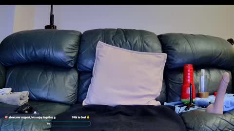 Snapshot of superduty5speed chatting on 10.25.25 Thomas online show from 10.25.25