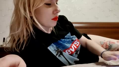 Snapshot of supereasyx chatting on 12.07.24 Annie online show from 12.07.24