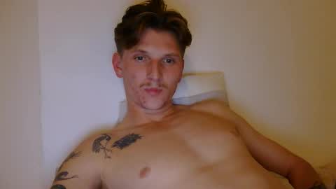 Snapshot of superhardxxxx chatting on 10.09.25 Ctrl My Body online show from 10.09.25