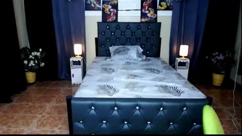 Snapshot of superlatinawild4ux chatting on 11.06.25 superlatinawild4ux online show from 11.06.25