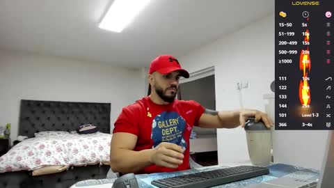 Snapshot of supermanboyxxl chatting on 02.11.26 supermanboyxxl online show from 02.11.26