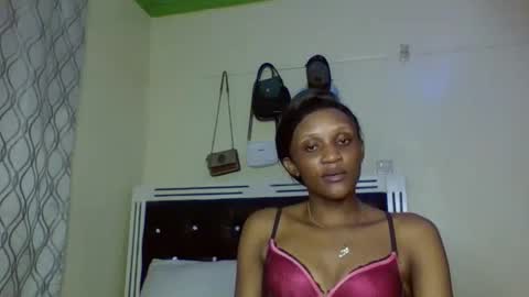Snapshot of supersexxy_chyna chatting on 06.04.26 supersexxy_chyna online show from 06.04.26