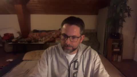 supersquirrel81 online show from 12.14.25