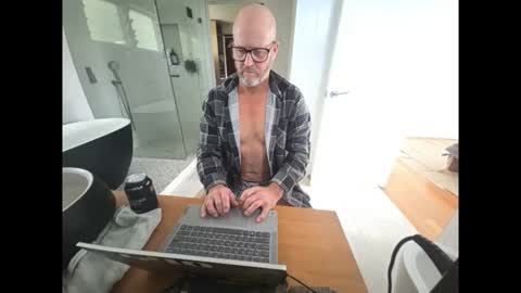 Snapshot of surfdog2908 chatting on 05.13.26 surfdog2908 online show from 05.13.26