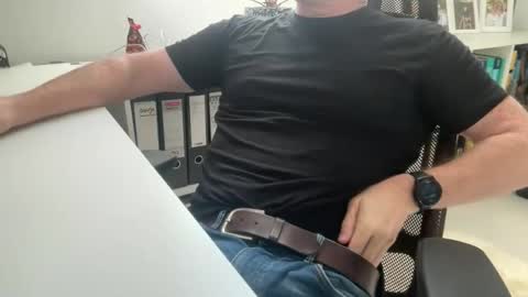 surfstar81 online show from 10.30.25