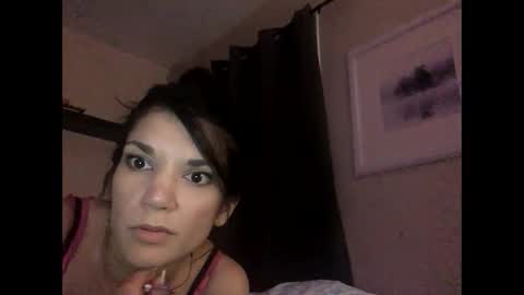 Snapshot of surialuv chatting on 03.10.25 surialuv online show from 03.10.25