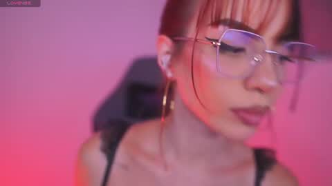  Sus Moore  online show from 08.05.26