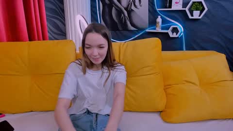 Snapshot of susannjohnson chatting on 01.27.25 susannjohnson online show from 01.27.25