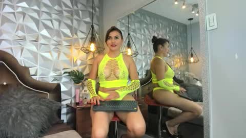 susanslim online show from 11.25.25