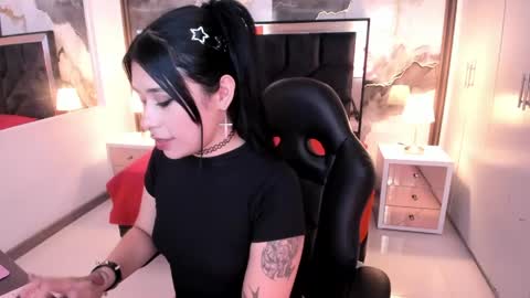 Snapshot of susanvilla chatting on 05.20.26 susanvilla online show from 05.20.26