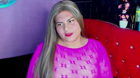 Snapshot of sussan__dirty chatting on 10.22.25 Sussan online show from 10.22.25