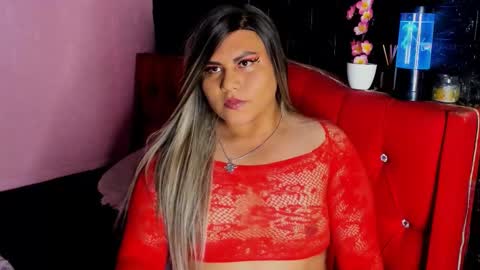 Snapshot of sussan__dirty chatting on 10.28.25 Sussan online show from 10.28.25