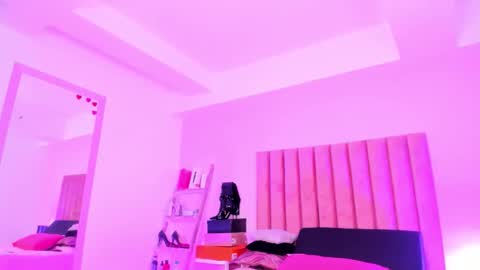 Sussan Nicole  online show from 11.04.25