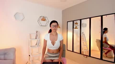 Sussan Keller online show from 11.15.25