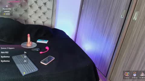 Snapshot of sussidream chatting on 02.10.26 Andrea online show from 02.10.26