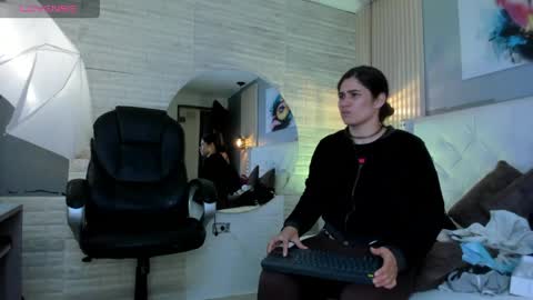 Snapshot of sussy__stone chatting on 04.17.26 online show from 04.17.26