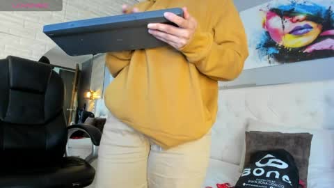 Snapshot of sussy__stone chatting on 05.13.26 online show from 05.13.26