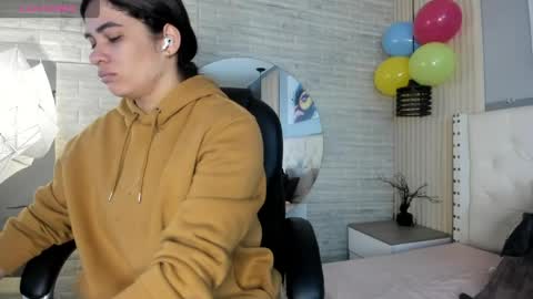 Snapshot of sussy__stone chatting on 05.19.26 online show from 05.19.26