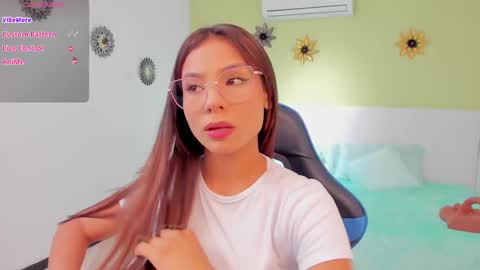 Snapshot of sussy_sweet4u chatting on 01.31.25 sussy_sweet4u online show from 01.31.25