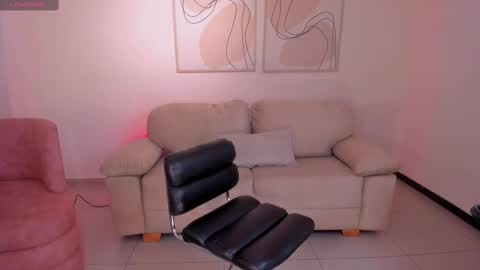 Snapshot of sussybell_ chatting on 09.30.25 Sussy Bell online show from 09.30.25