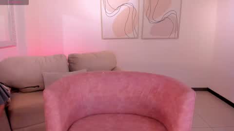 Snapshot of sussybell_ chatting on 10.02.25 Sussy Bell online show from 10.02.25