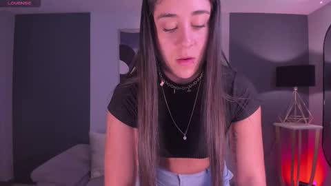 Snapshot of sussybell_ chatting on 10.26.25 Sussy Bell online show from 10.26.25