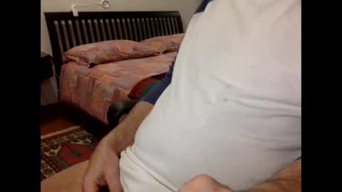 Snapshot of suxgiu chatting on 02.05.25 DownSoul online show from 02.05.25