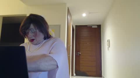 Snapshot of suzannebanci chatting on 05.01.26 My name is Sissy or more fully Suzanna Aprilia Maria Mariquita Catarina Chinita Banci. Soy una puta - que chimba ladybug online show from 05.01.26