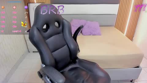 Snapshot of suzetmonaco chatting on 05.26.26 S U Z E T online show from 05.26.26