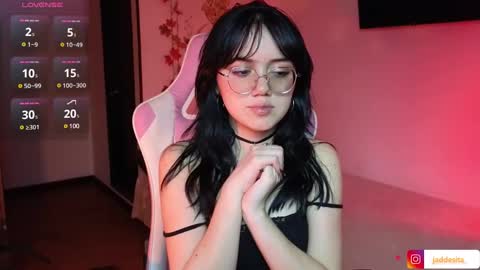 Snapshot of suzumi_ chatting on 12.03.24 Jadde online show from 12.03.24