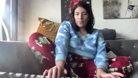 Suzy online show from 11.23.25