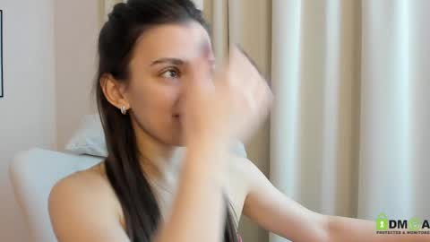 Suzy  next stream  Thursday Friday Saturday online show from 12.22.24