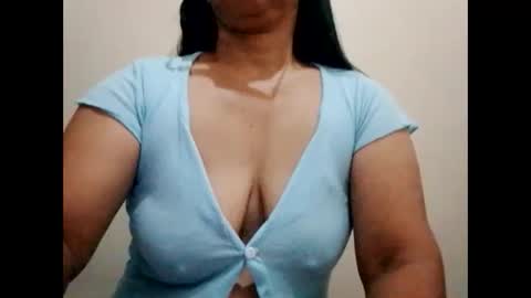 suzzie_hot online show from 02.20.25