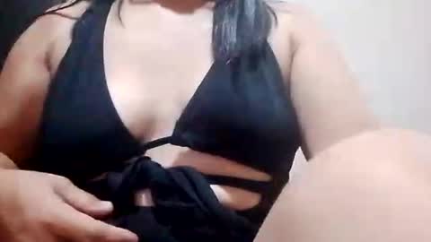 suzzie_hot online show from 10.26.25