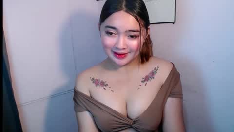 Snapshot of swallow_cummersx chatting on 10.12.25 Jasmine online show from 10.12.25