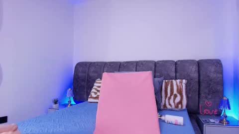 Debora  online show from 11.22.25