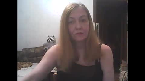 sweet4blonde609 online show from 11.28.25